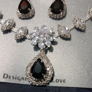 Black and Silver Jewelry Set